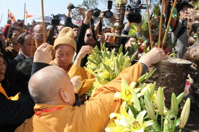 Chùm ảnh: Lễ khánh thành tôn tượng Phật hoàng ảnh 63 Chùm ảnh: Lễ khánh thành tôn tượng Phật hoàng ảnh 63