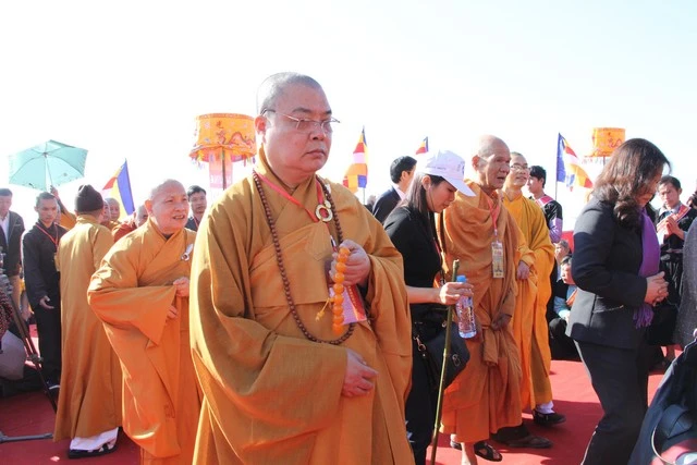 Chùm ảnh: Lễ khánh thành tôn tượng Phật hoàng ảnh 17 Chùm ảnh: Lễ khánh thành tôn tượng Phật hoàng ảnh 17
