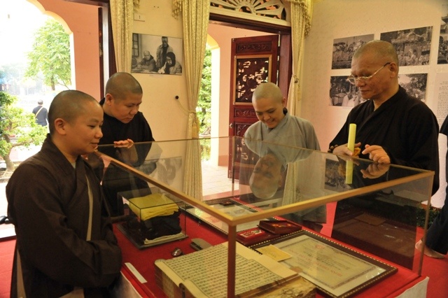 Khai mac trien lam anh (21).JPG