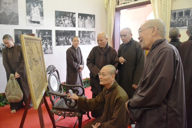 Khai mac trien lam anh (4).JPG