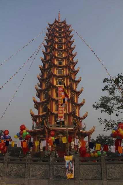 bao thap 8.jpg