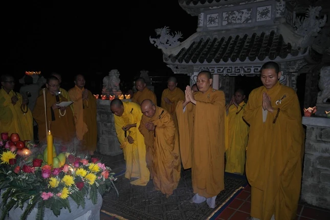 Tưởng niệm 5 năm HT.Thích Chánh Liêm viên tịch ảnh 3 4.JPG