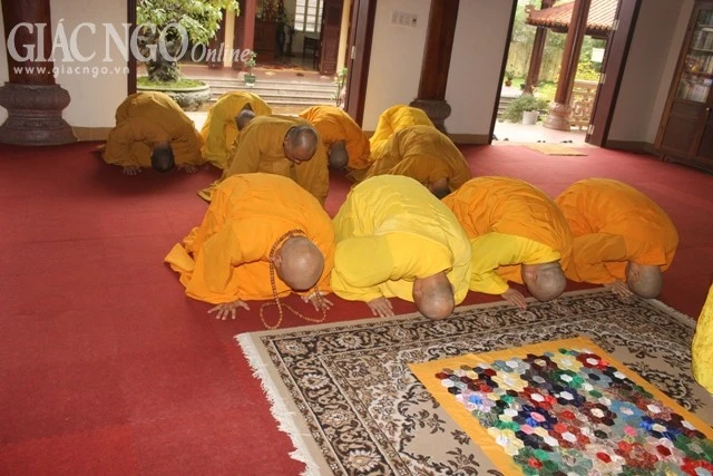 Lễ húy nhật Tổ khai sơn tổ đình Từ Đàm ảnh 3 anh Tu dam 3.jpg