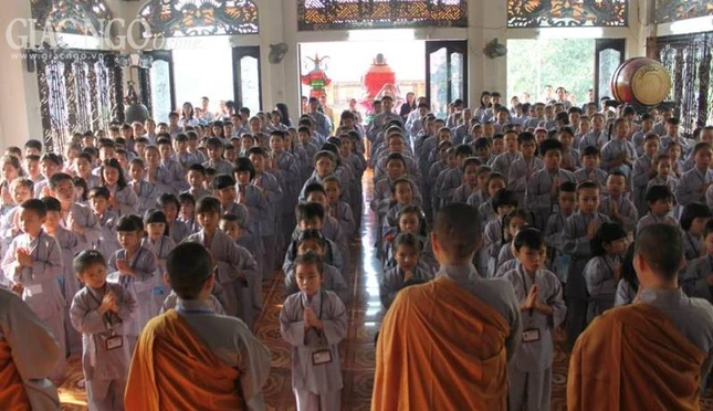 Be toa thien va tri chu (1).jpg