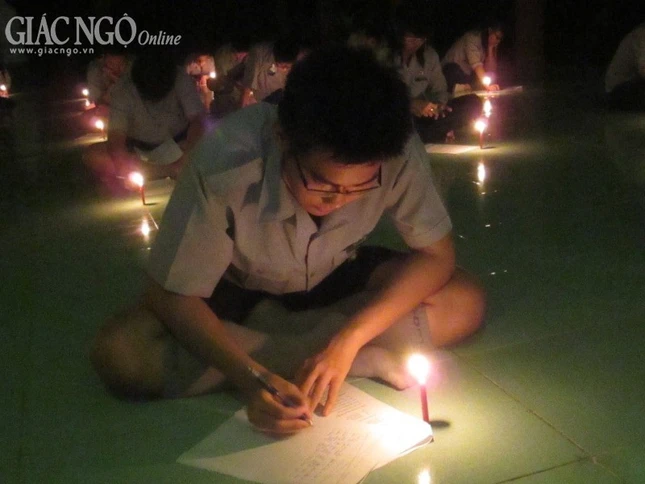 traivuotbacxaloi (12).jpg