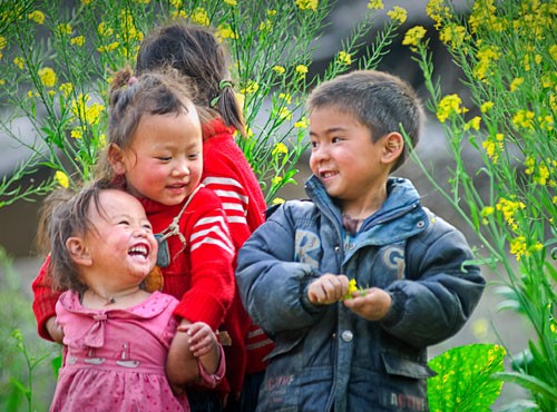 Từ chuyện bao tiêu bị mất nghĩ về việc ác nhỏ... ảnh 1 tre em vung cao.jpg