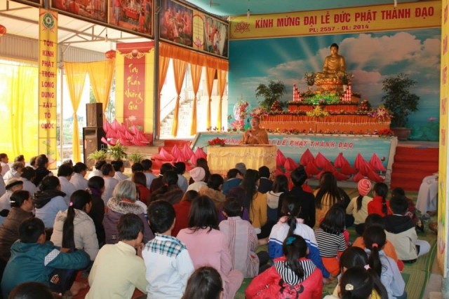 Mừng Vía Phật thành đạo, 200 Phật tử tu một ngày ảnh 1 thanh hoa 1.jpg