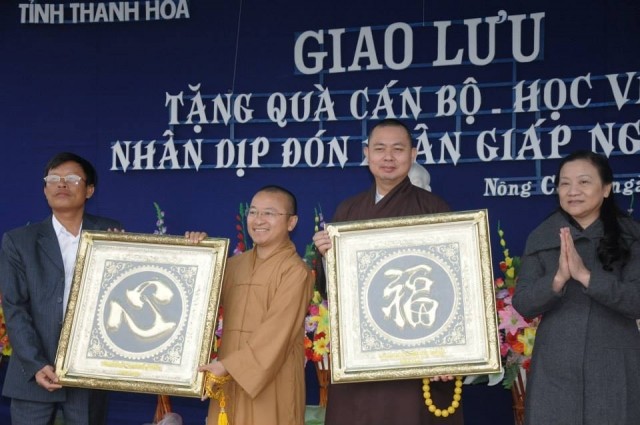 Học viên cai nghiện học cách ngồi thiền ảnh 6 1 giao luu 6.jpg