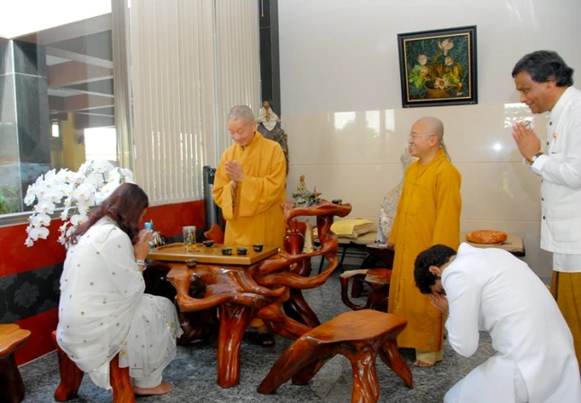 Công chúa Thái Lan thăm chùa Huê Nghiêm ảnh 1 a BT 2.JPG