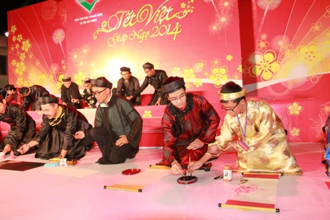 TP.HCM: Phong phú lễ hội Tết Việt Giáp Ngọ 2014 ảnh 2 tet viet08.JPG