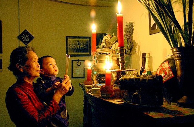 cung-ong-ba.jpg