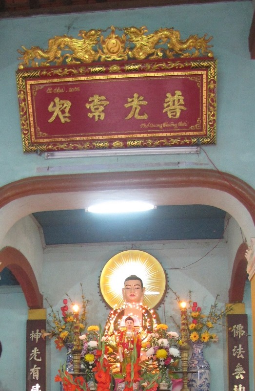 Hoành phi thiêng liêng hồn gỗ ảnh 2 Anh 1_Pho quang thuong chieu.jpg