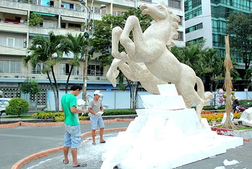 Ngắm đường hoa Nguyễn Huệ trước giờ khai mạc ảnh 17 - 17