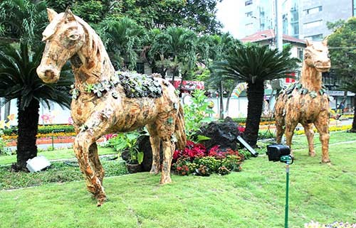 Ngắm đường hoa Nguyễn Huệ trước giờ khai mạc ảnh 8 - 8