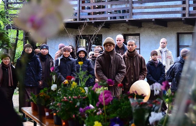 Đạo tràng Mai Thôn đón Tết ảnh 11 18.jpg