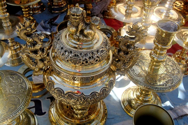 Bộ lư đồng gia tiên ảnh 1 lu dong.jpg