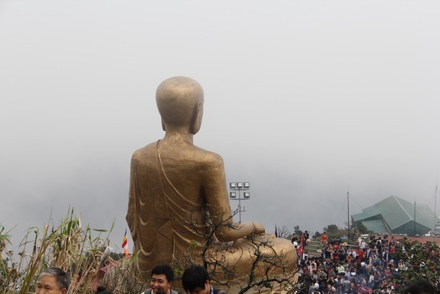 Chùm ảnh ghi từ Hội xuân Yên Tử 2014 ảnh 9 yen tu 15.jpg