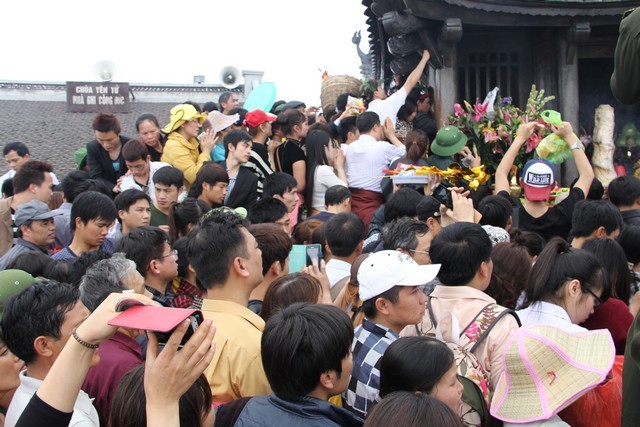 Chùm ảnh ghi từ Hội xuân Yên Tử 2014 ảnh 12 yen tu 8.jpg