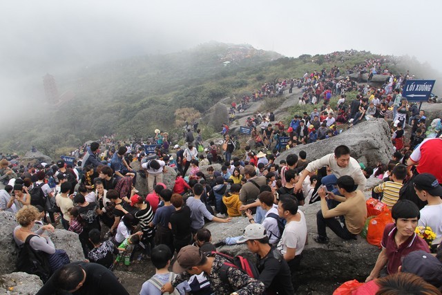 Chùm ảnh ghi từ Hội xuân Yên Tử 2014 ảnh 13 yen tu 9.jpg