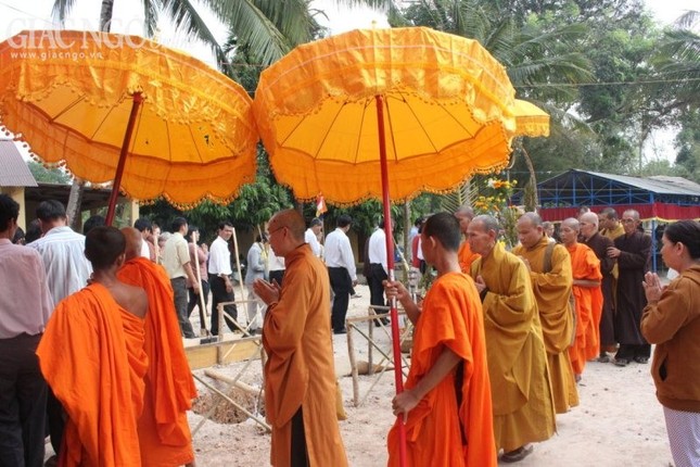 Chùa Chùng Rụt đặt đá xây giảng đường ảnh 6 hoang kha 3.jpg