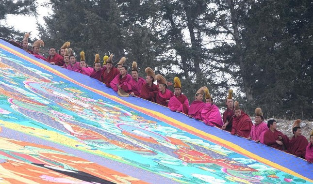 Triển lãm tranh Thangka cầu an đầu năm mới ảnh 6 1.jpg