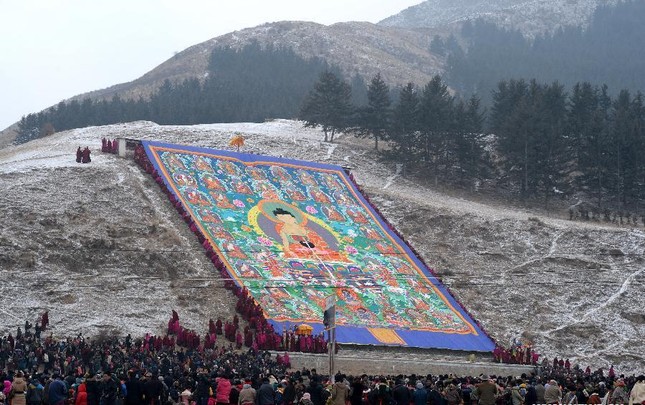 Triển lãm tranh Thangka cầu an đầu năm mới ảnh 3 4.jpg