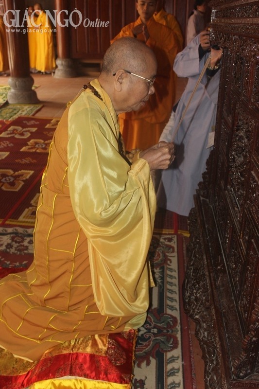 1 duc tang thong 1.JPG