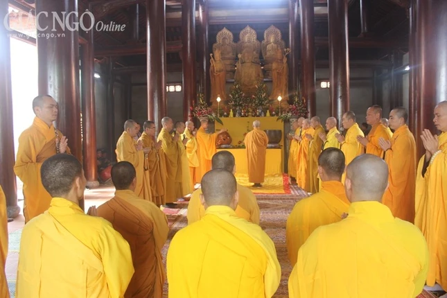 Lễ húy nhật Đức Trưởng lão HT.Thích Tịnh Khiết ảnh 1 1 duc tang thong 3.JPG