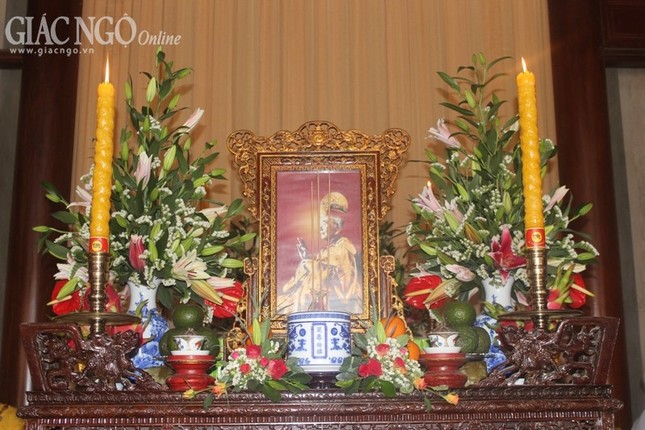 1 duc tang thong 4.JPG