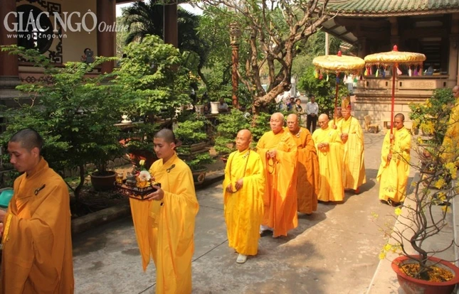 Lễ húy nhật Đức Trưởng lão HT.Thích Tịnh Khiết ảnh 5 IMG_2587.JPG