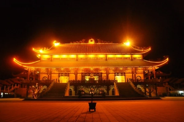 1 chua ba vang 1.jpg