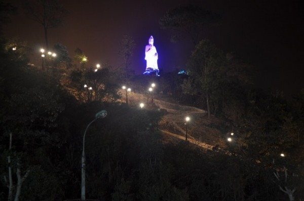 1 chua ba vang 2.jpg