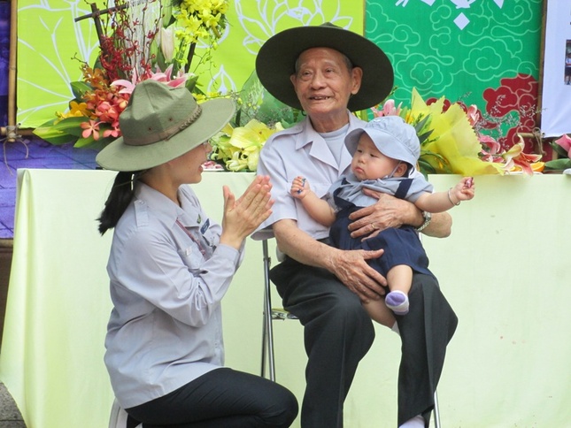 Mừng thượng thọ huynh trưởng Tâm Bửu Tống Hồ Cầm ảnh 5 sinhnhat07.jpg