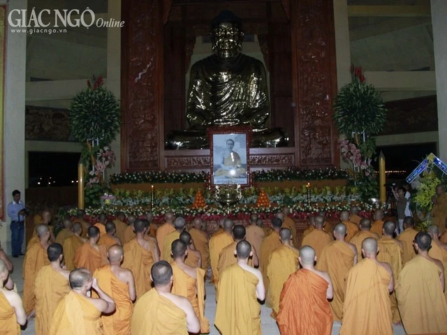 an vi - khai mac (6).jpg