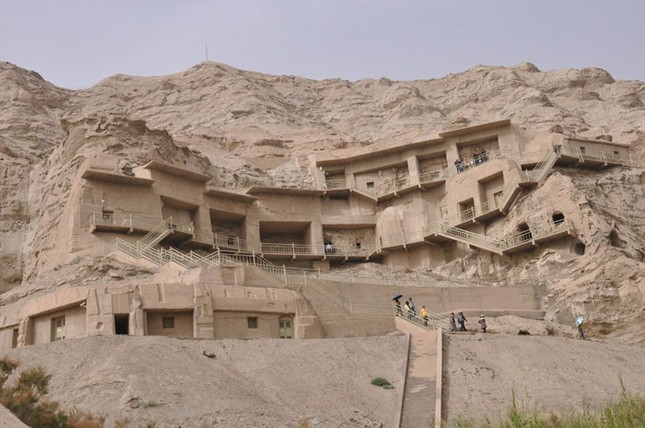 Các hang động Phật giáo có thể sẽ “biến thành cát” ảnh 1 1 vconghung.jpg