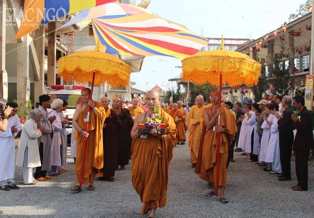 phat giao nguoi hoa (2).JPG