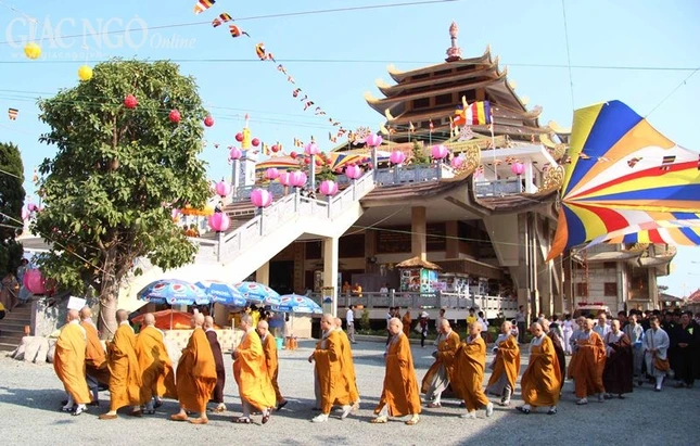 phat giao nguoi hoa (3).JPG