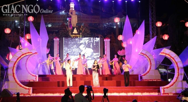 Đêm nhạc "Pháp đăng rạng ngời" ảnh 6 vugiang10.JPG