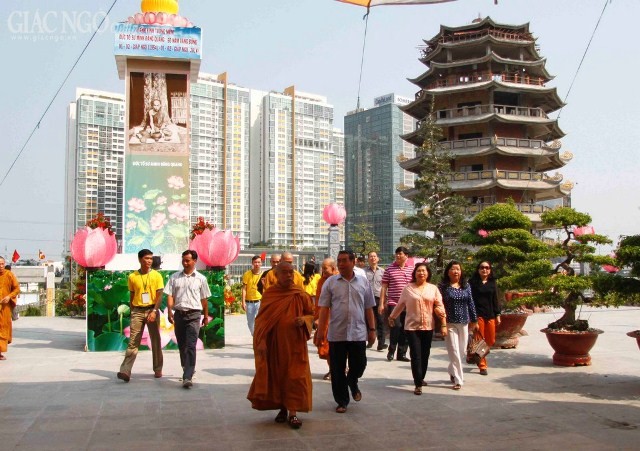 Ông Lê Hồng Anh thăm pháp viện Minh Đăng Quang ảnh 1 _MG_7593.jpg