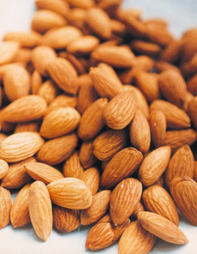 Ăn chay đừng sợ thiếu calcium ảnh 3 hanh nhan.jpg
