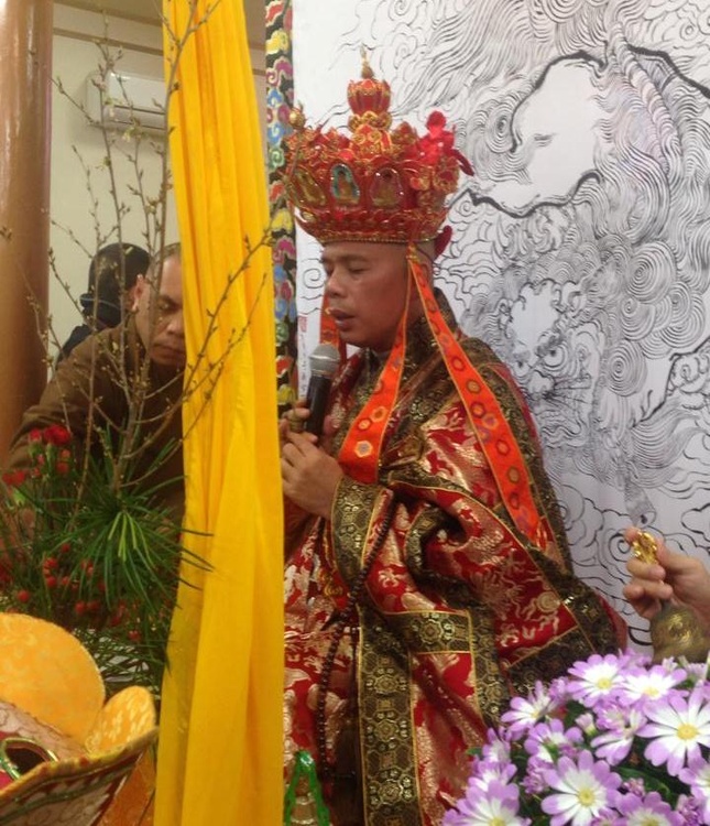 Chùa Việt Nam ở Nhật tổ chức chẩn tế, cầu siêu ảnh 1 phap trong.jpg