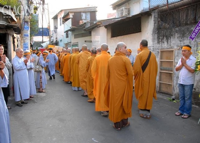 Truy niệm, cung tống kim quan cố HT.Thích Trí Hải ảnh 7 8.jpg