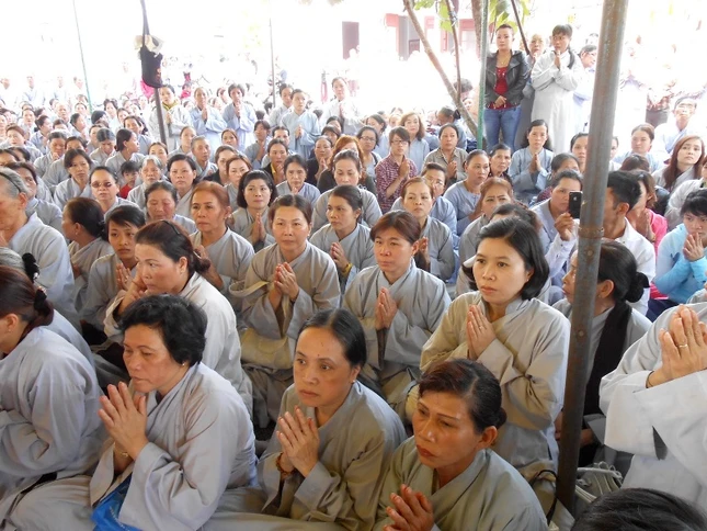 Chú nguyện đúc chuông tại chùa Kim Sơn ảnh 2 1 duc chuong1.jpg