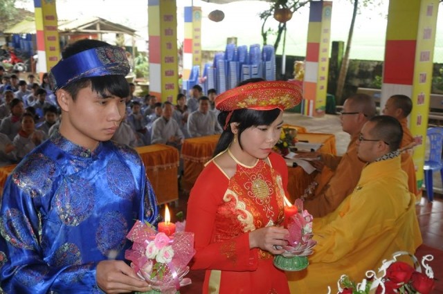 1 ong su.jpg