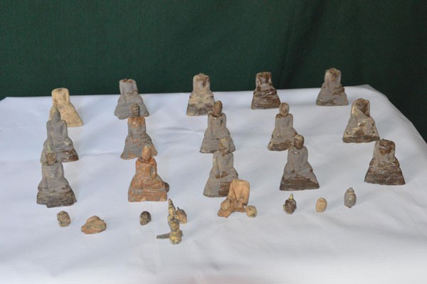 Phát hiện tượng Phật cổ tại nghĩa trang Linzin ảnh 1 mar8-buddhaimages.jpg