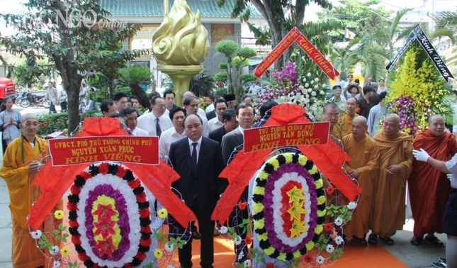 nha nuoc vieng - vu giang (3).jpg