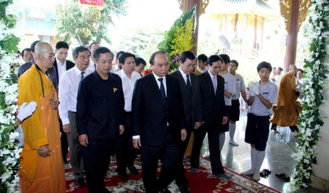 nha nuoc vieng - vu giang (6).jpg