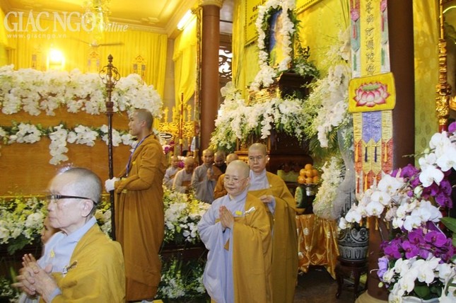 Tới 16g chiều 31-3, đã có 500 đoàn viếng tang ảnh 16 1 chieu03.jpg