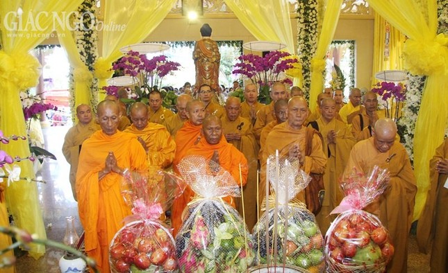 Tới 16g chiều 31-3, đã có 500 đoàn viếng tang ảnh 4 1 chieu12.jpg