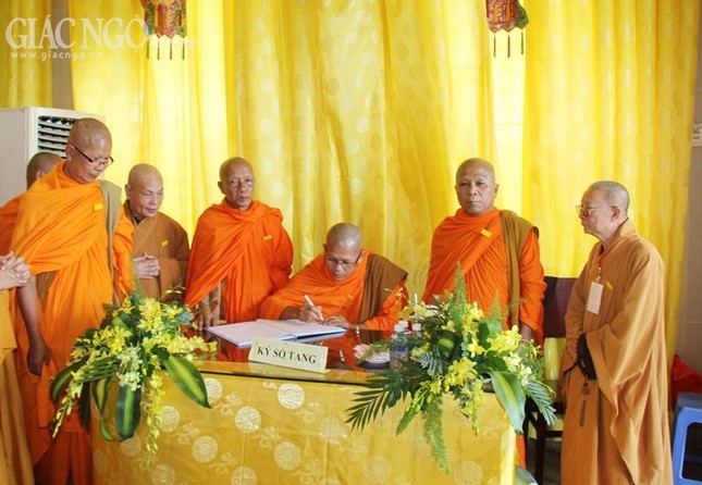 Tới 16g chiều 31-3, đã có 500 đoàn viếng tang ảnh 5 1 chieu24.jpg